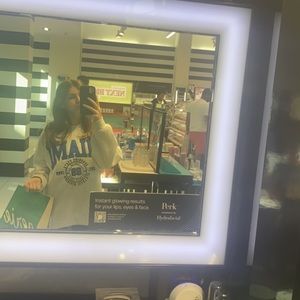 Meet your Posher, Emma